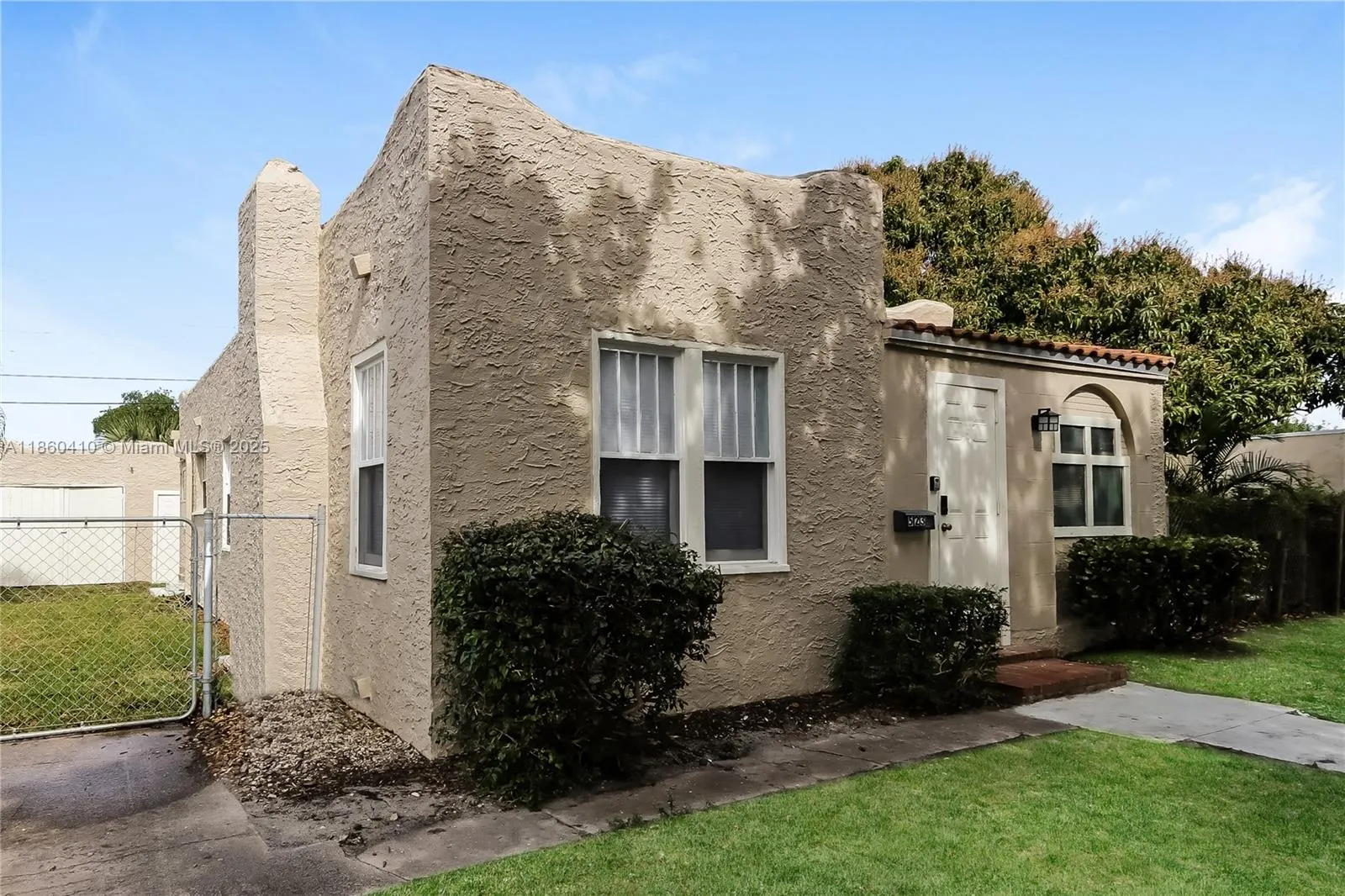 523 Plymouth Rd
