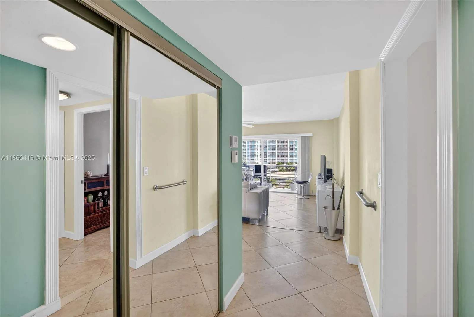 2900 NE 30th St, #K8