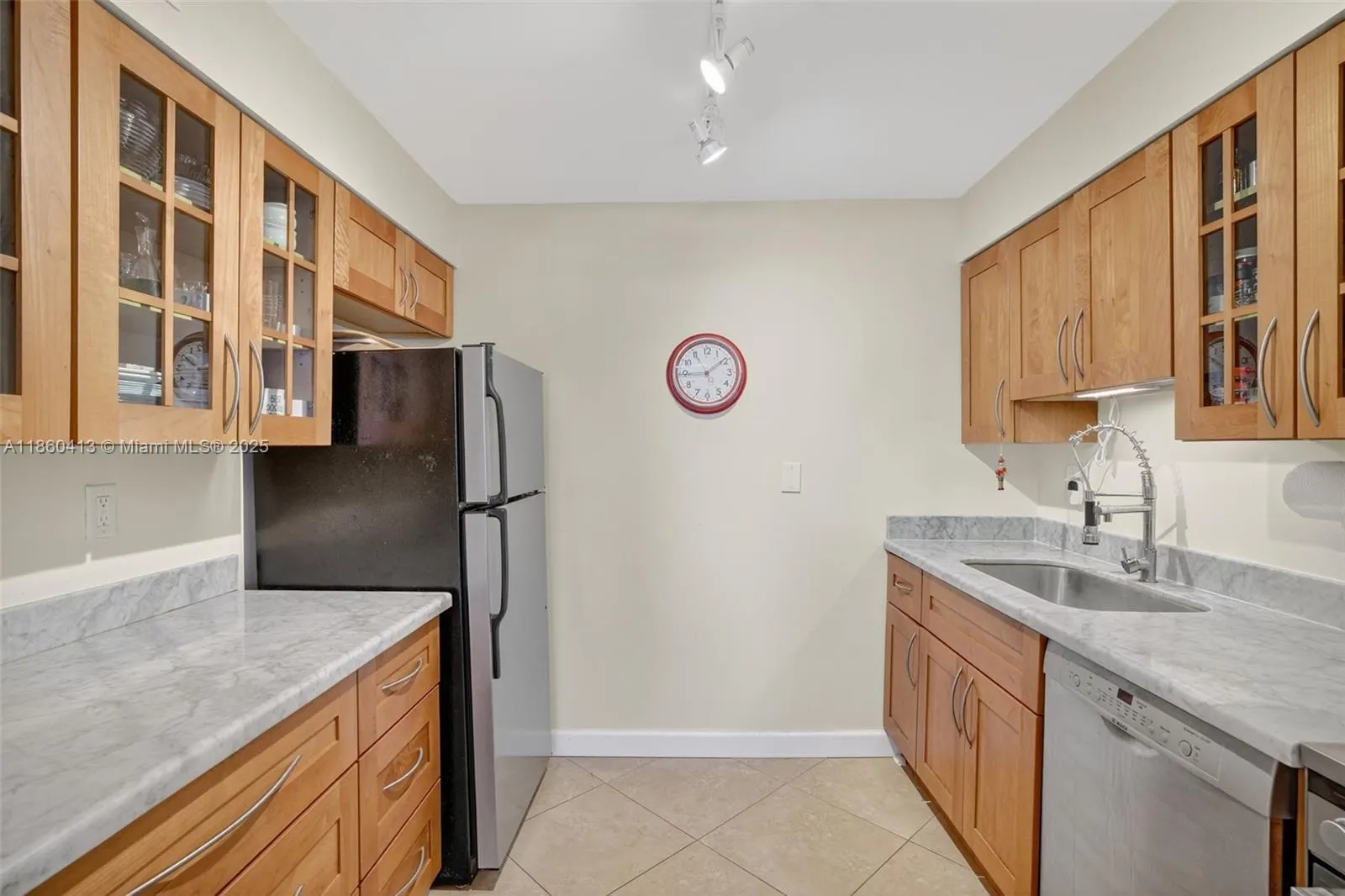 2900 NE 30th St, #K8