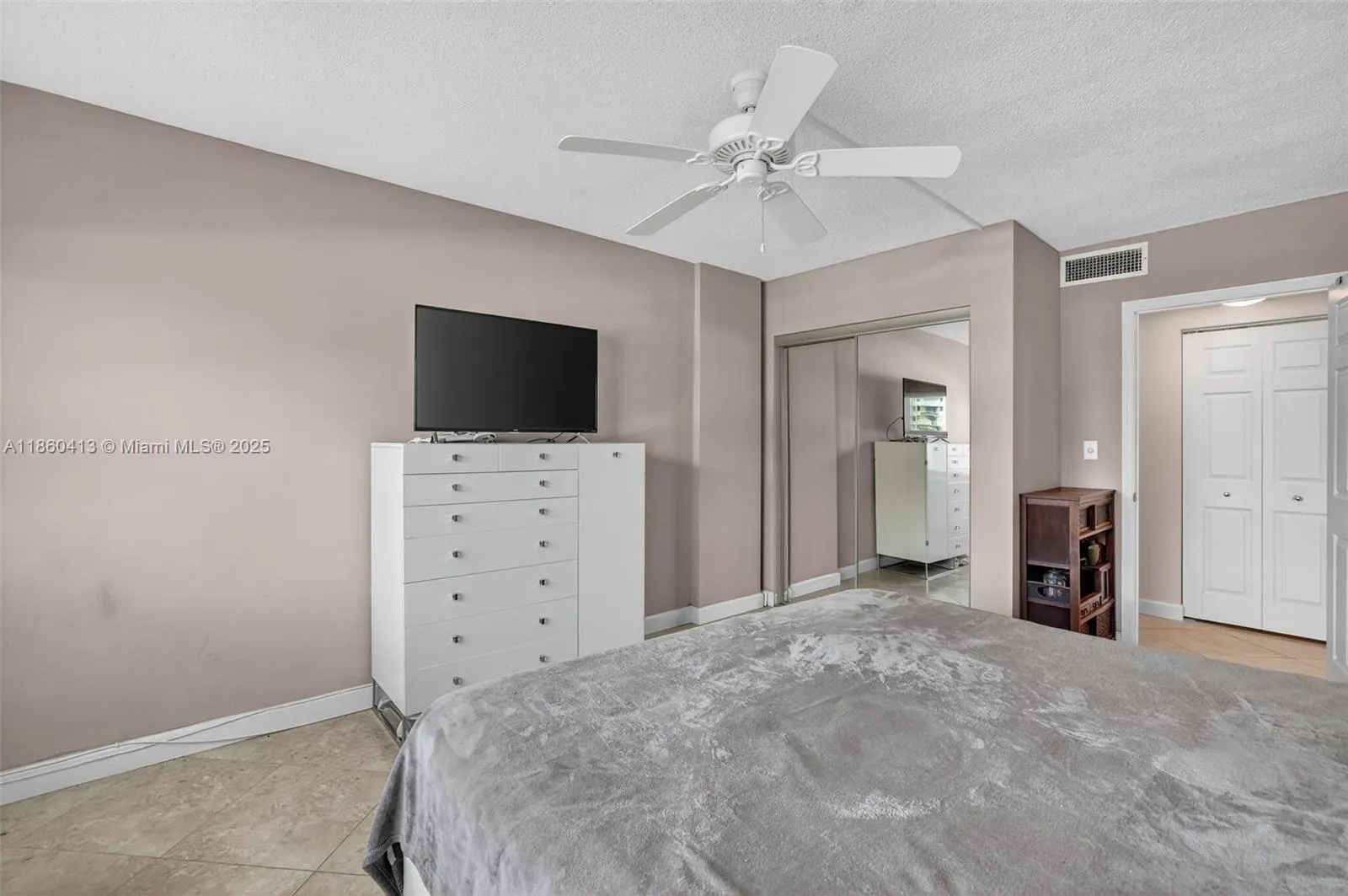 2900 NE 30th St, #K8