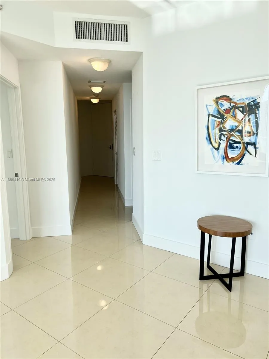 1111 SW 1st Ave, #1914