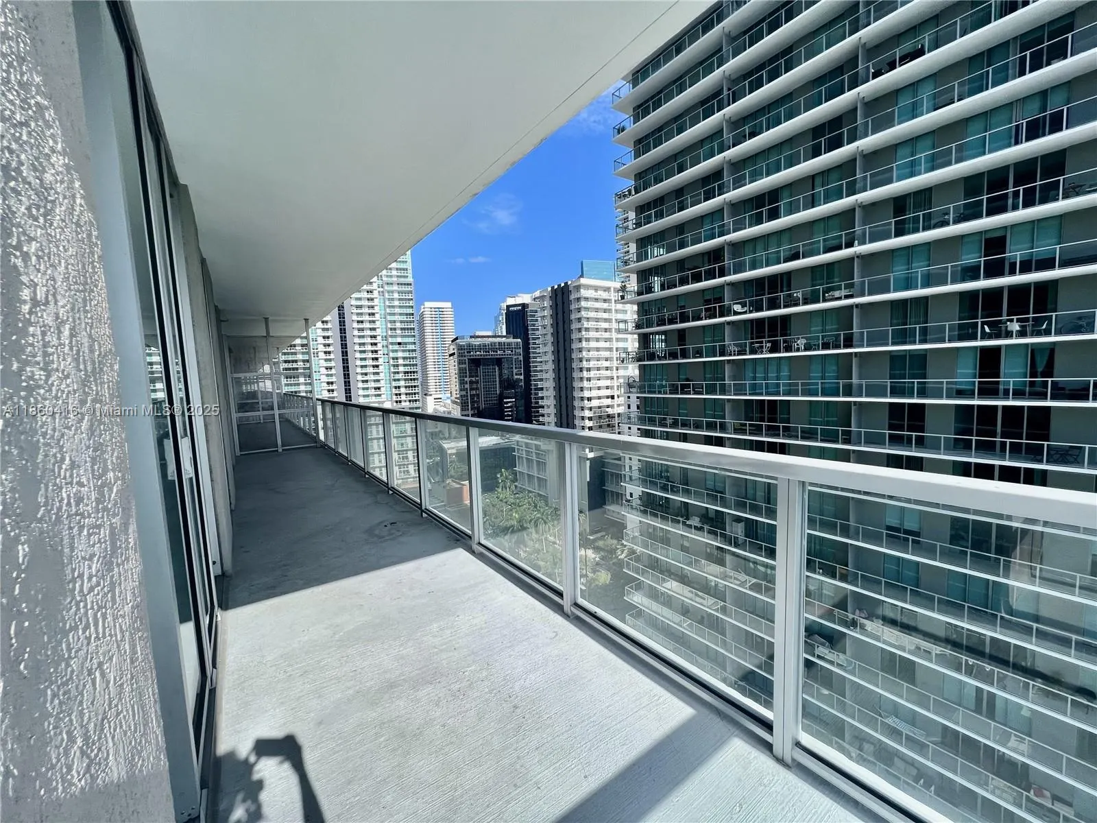 1111 SW 1st Ave, #1914