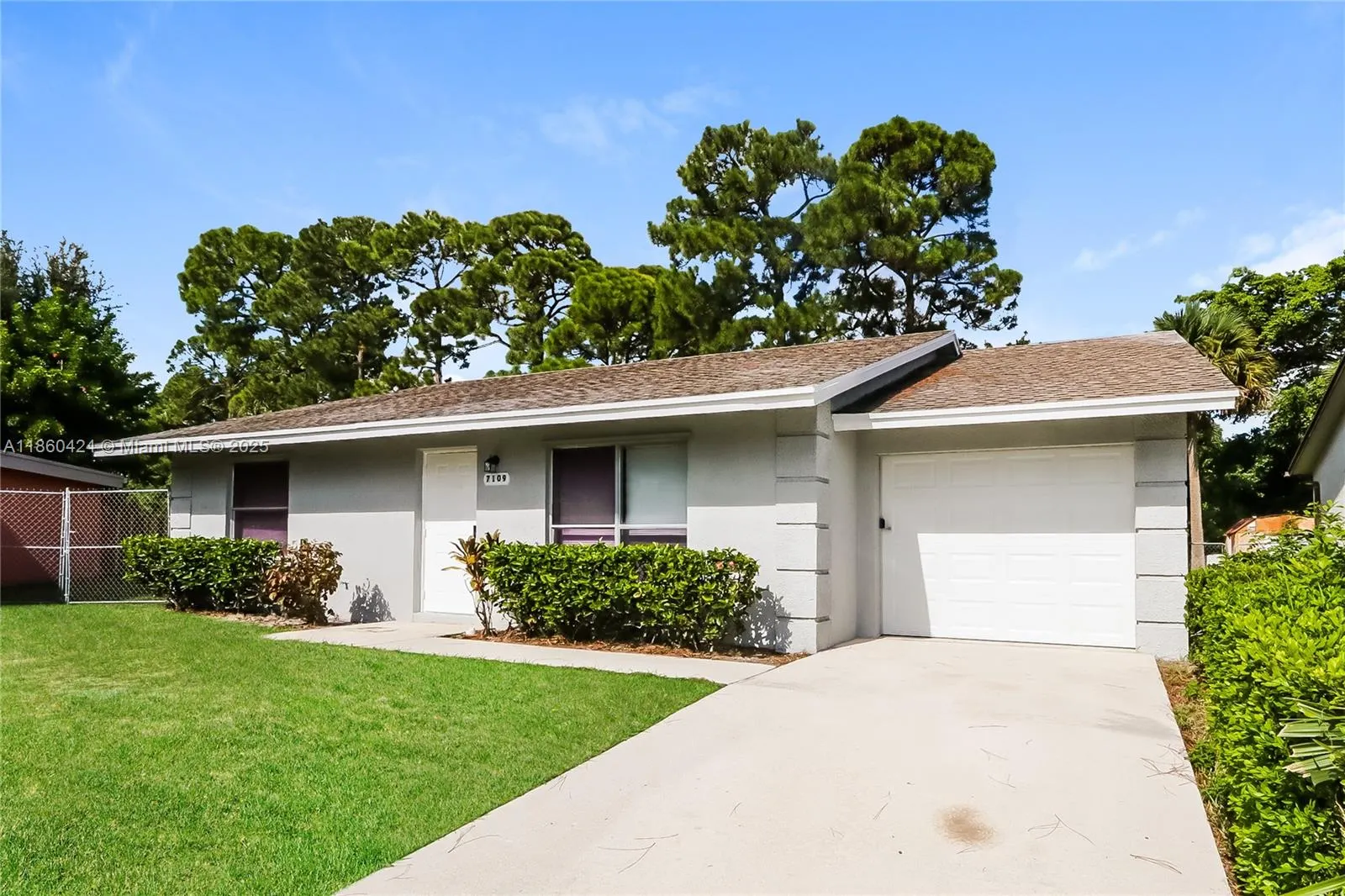 7109 Glenwood Dr