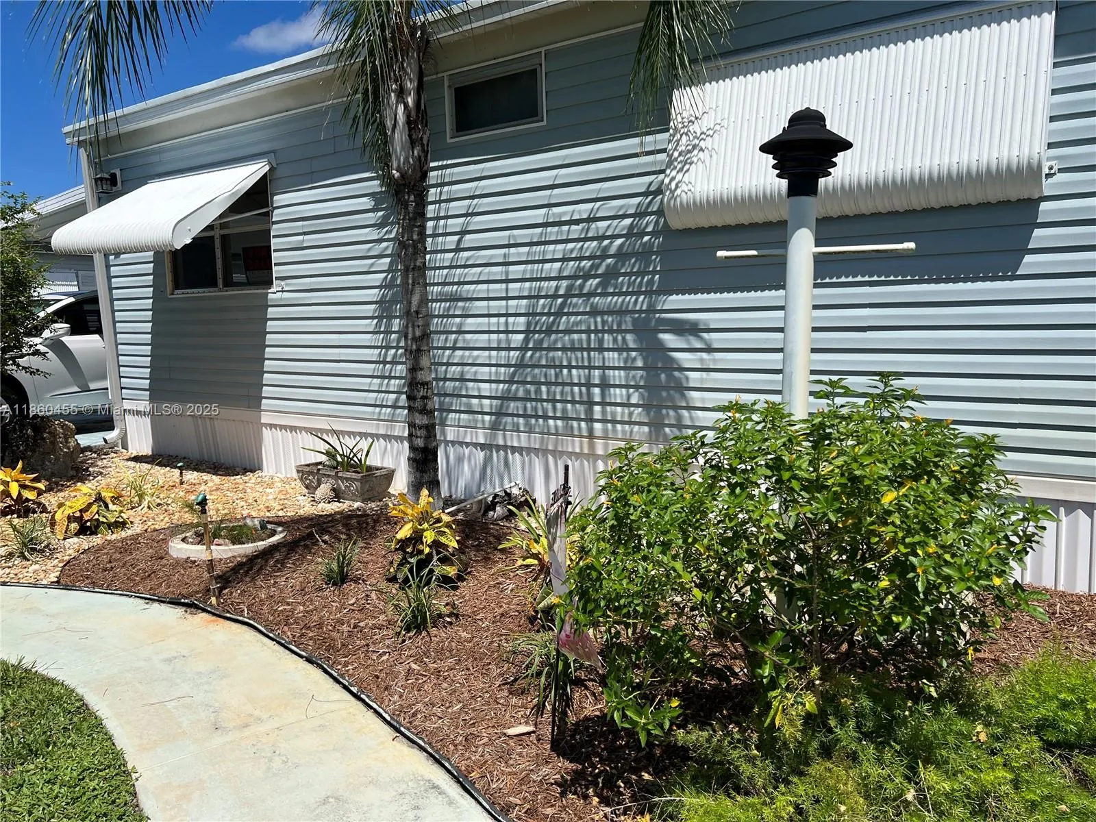 12020 Iguana Bay