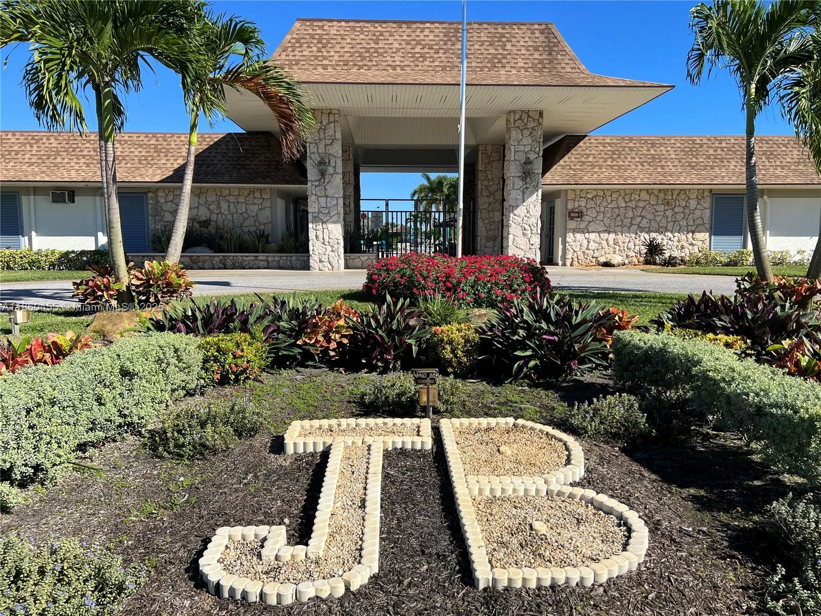 12020 Iguana Bay