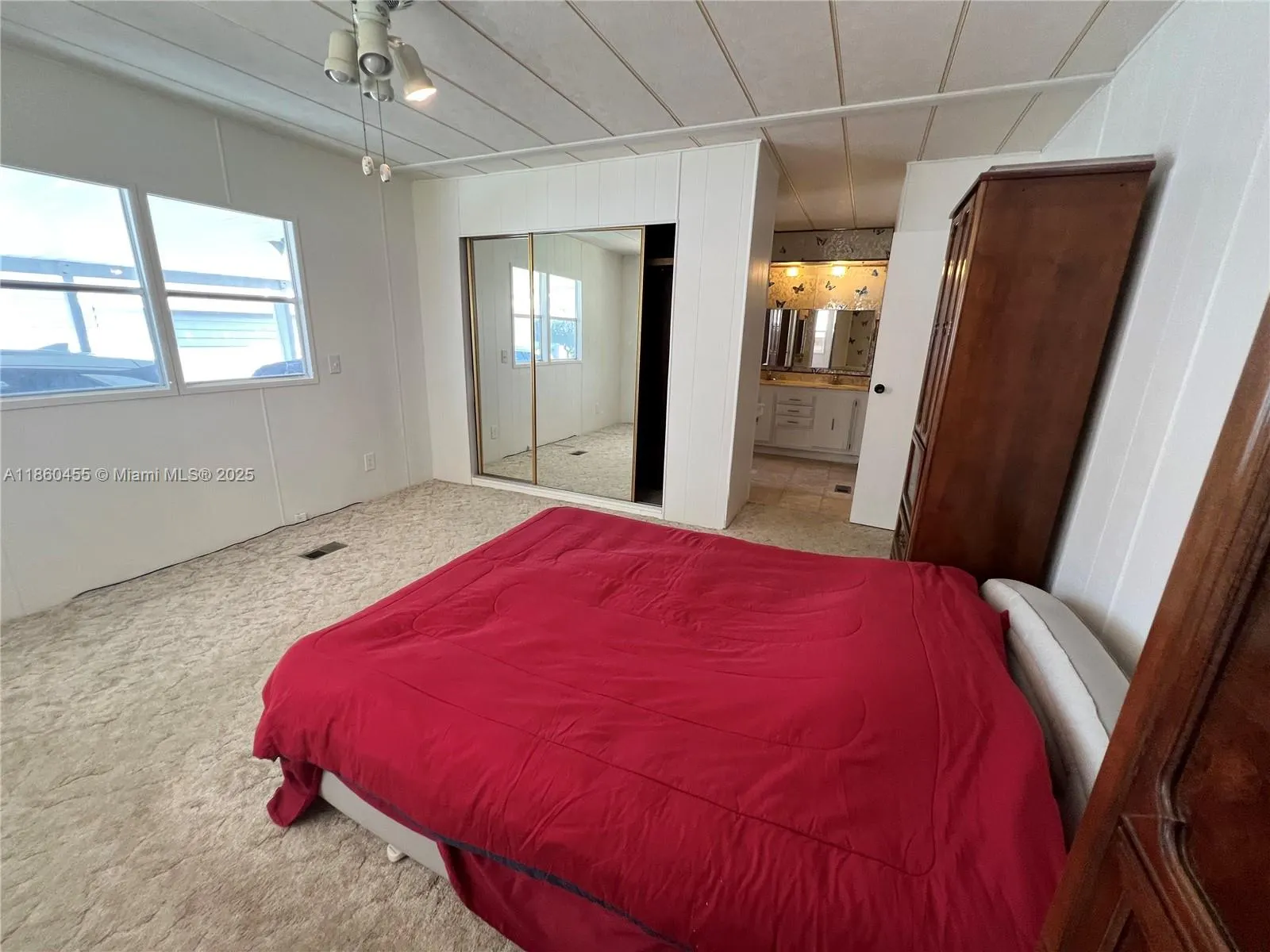 12020 Iguana Bay