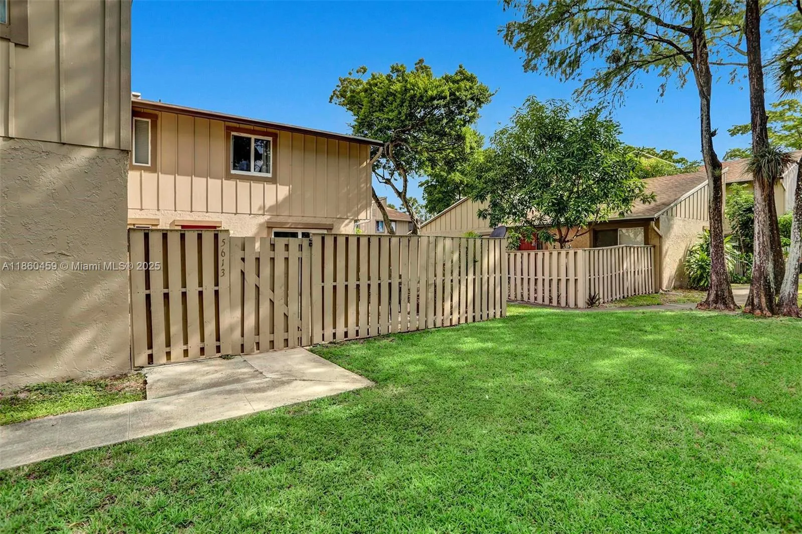 5613 NW 21st St, #8-B