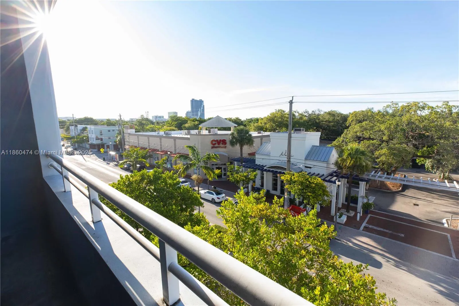 3250 Grand Ave, #404