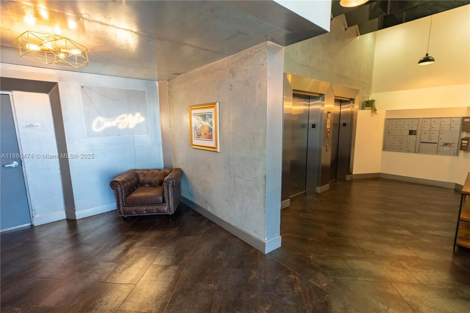 3250 Grand Ave, #404