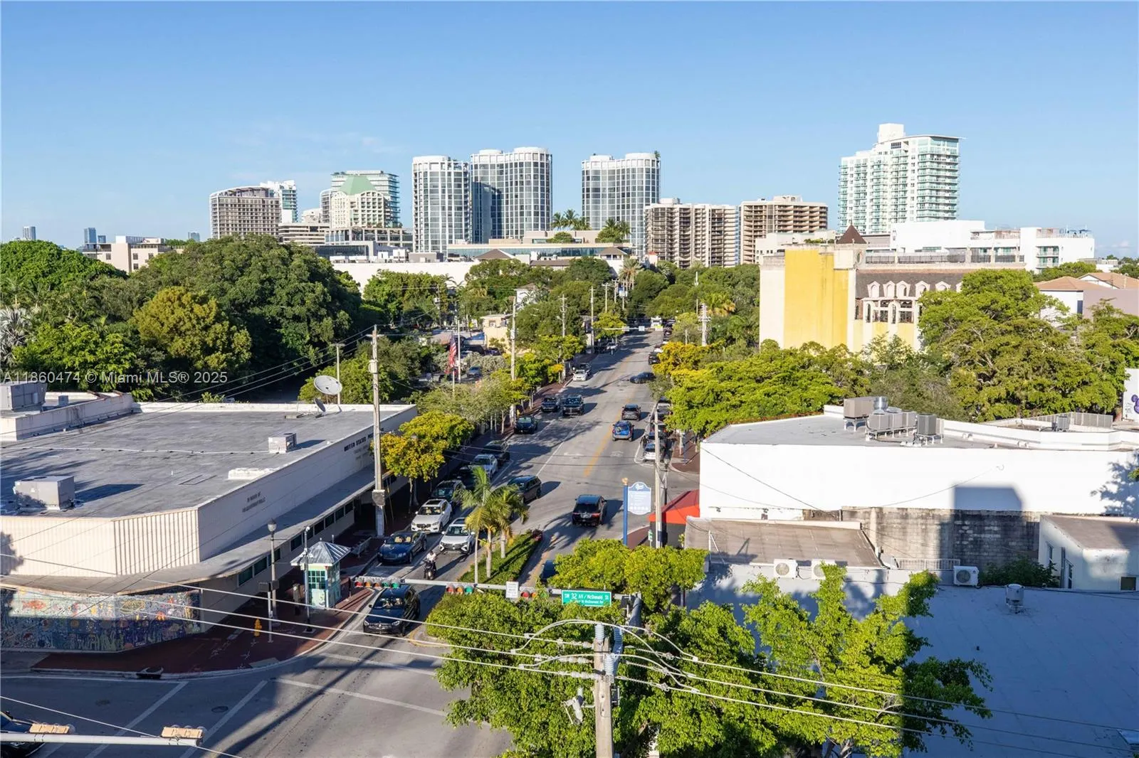 3250 Grand Ave, #404