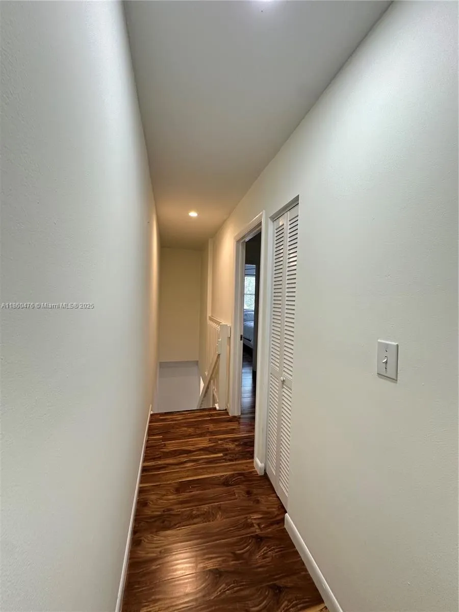 9865 riverside dr, #9-32