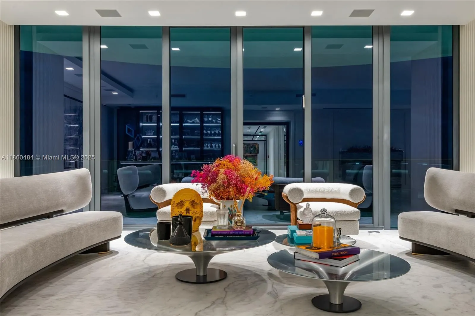 19575 Collins Ave, #6