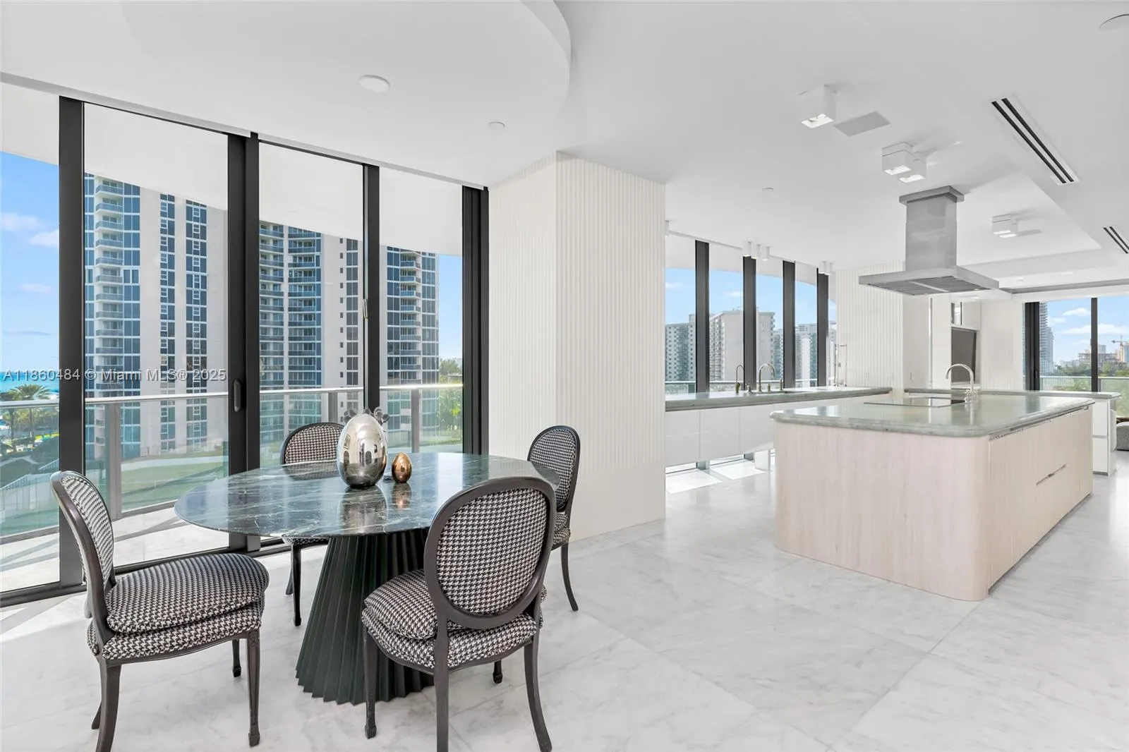 19575 Collins Ave, #6
