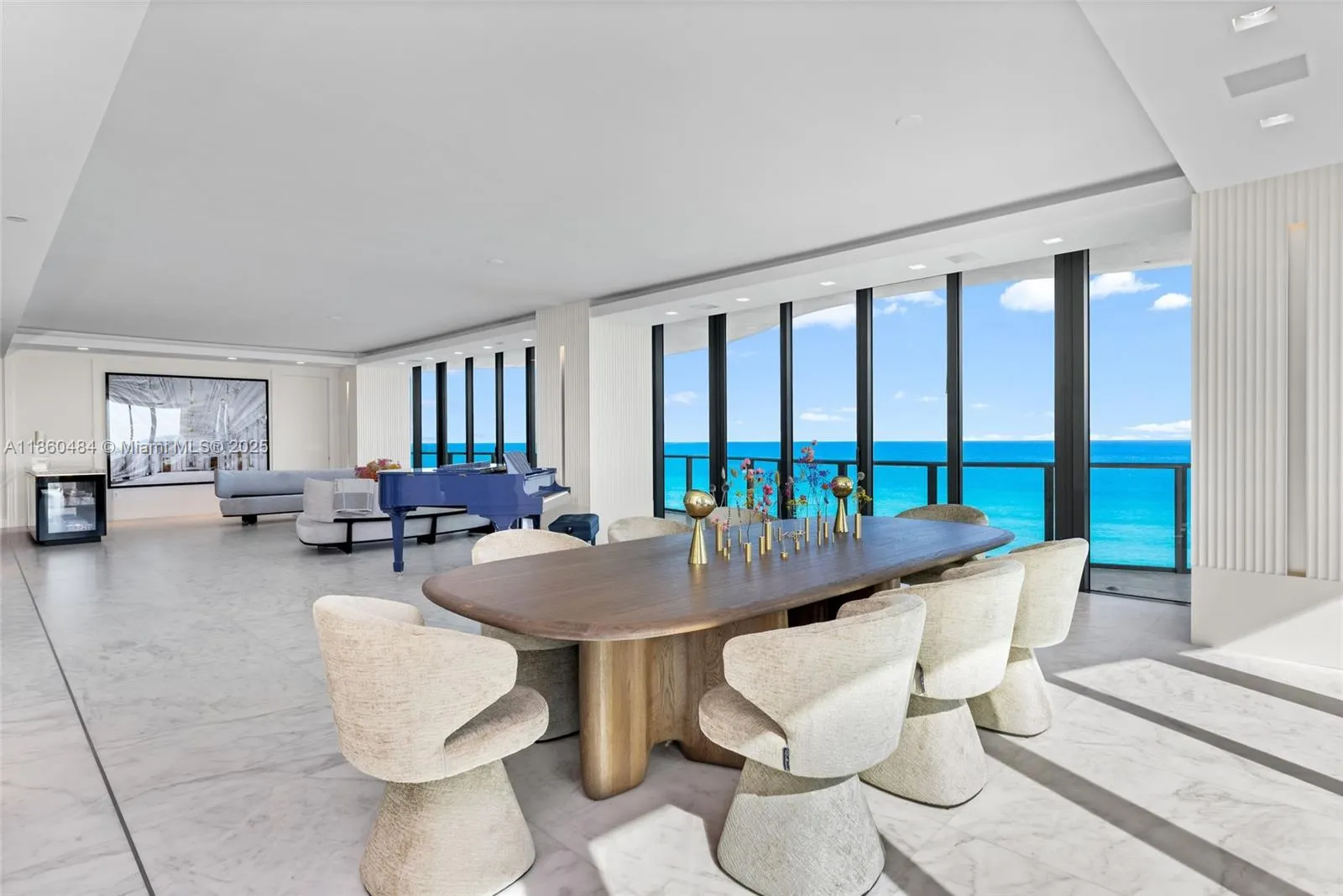 19575 Collins Ave, #6