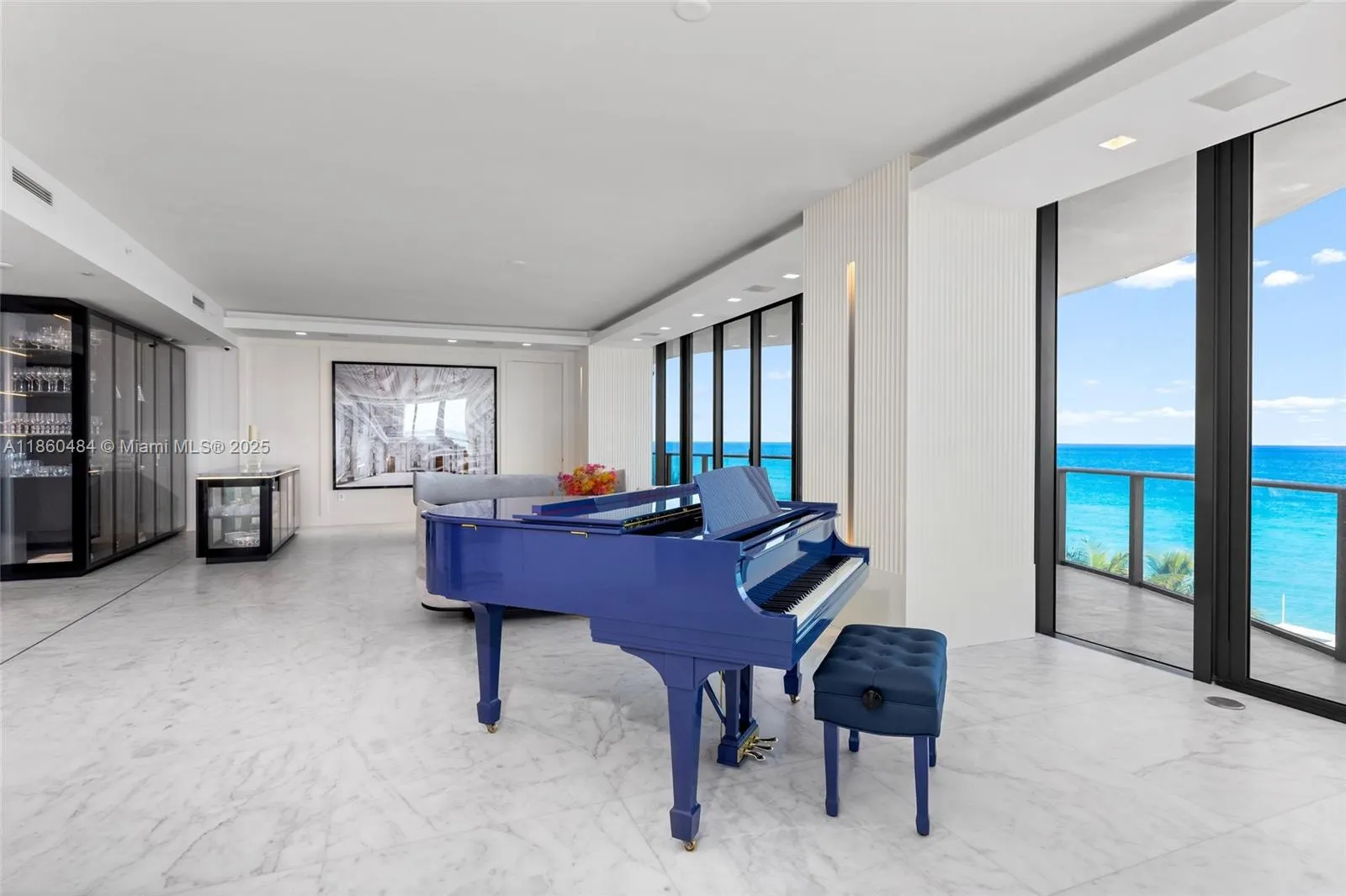 19575 Collins Ave, #6