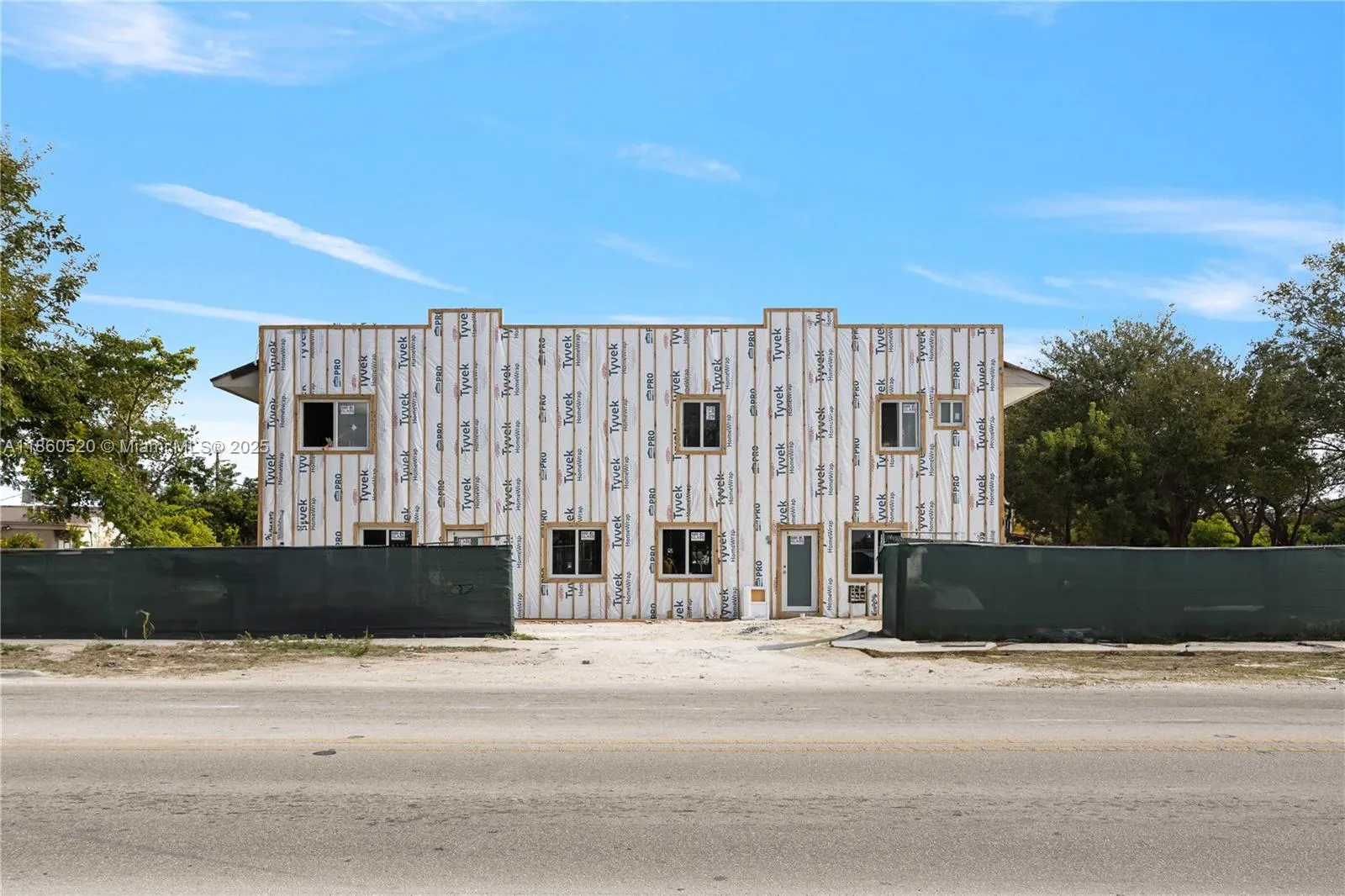 1515 N Redland Rd