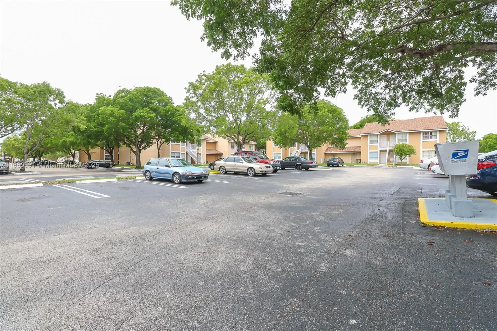 8051 SW 21st Ct, #8051