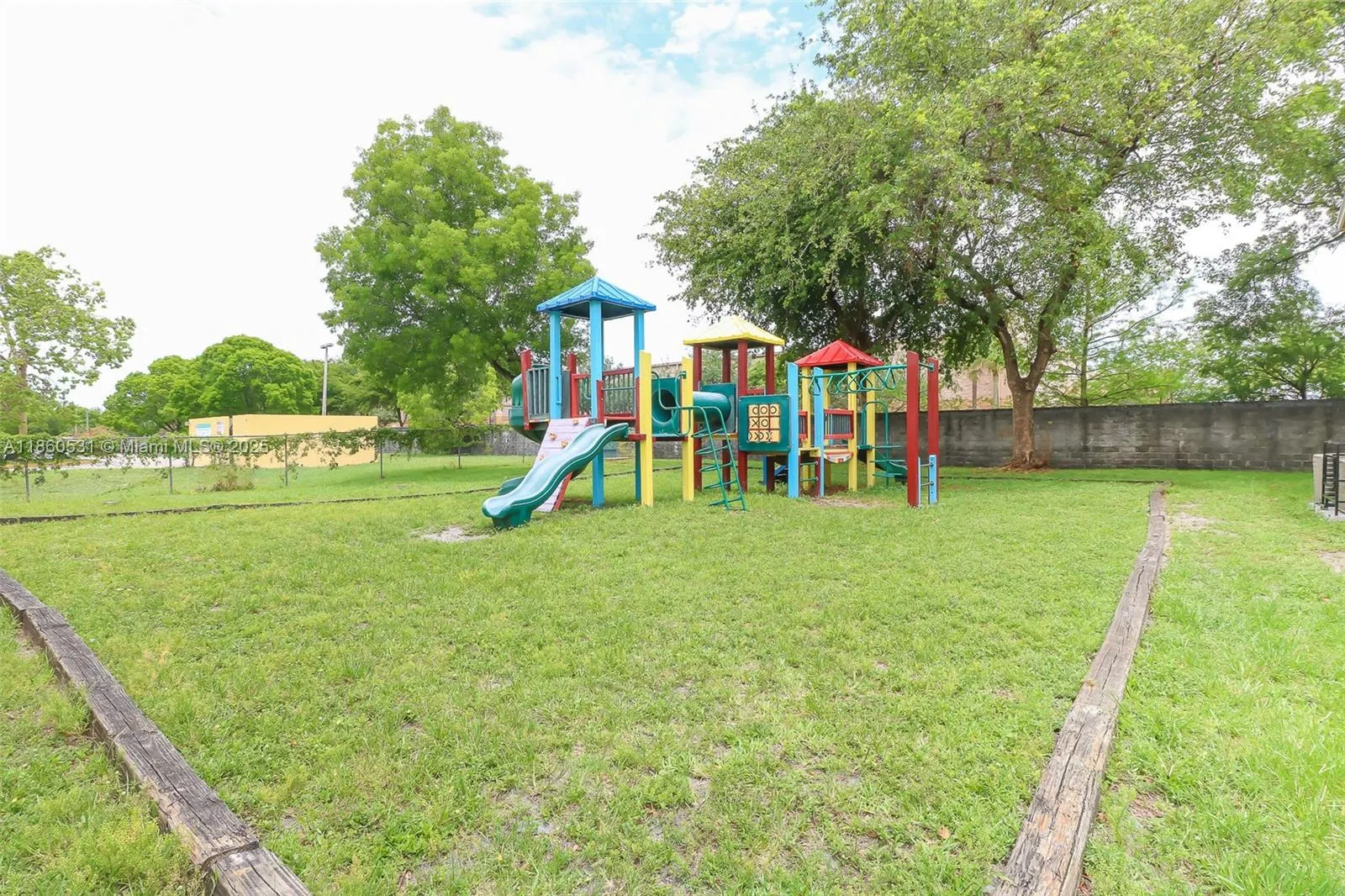 8051 SW 21st Ct, #8051
