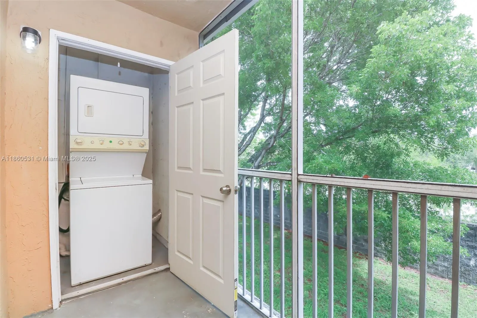 8051 SW 21st Ct, #8051