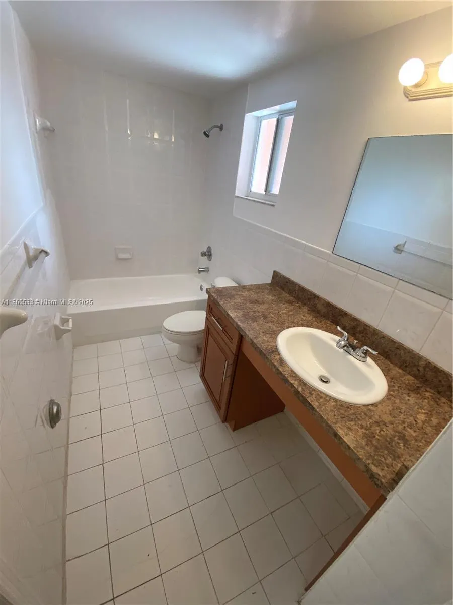 452 SW 10th St, #2