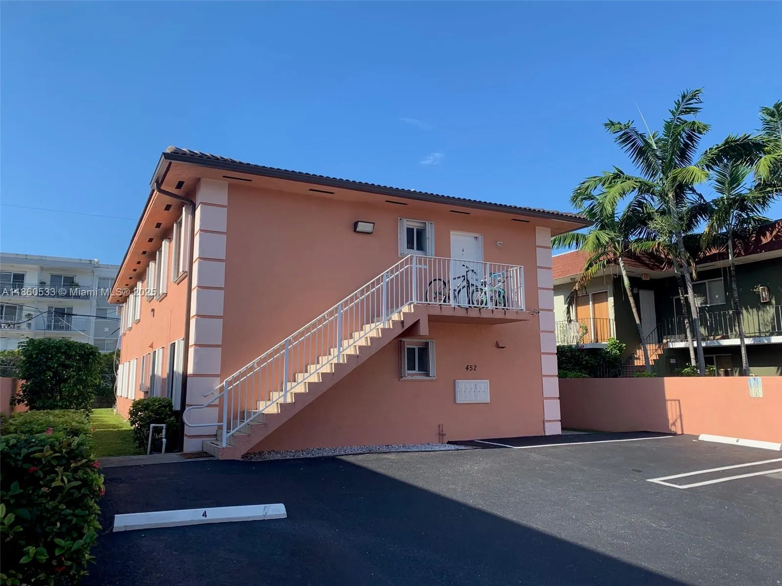 452 SW 10th St, #2