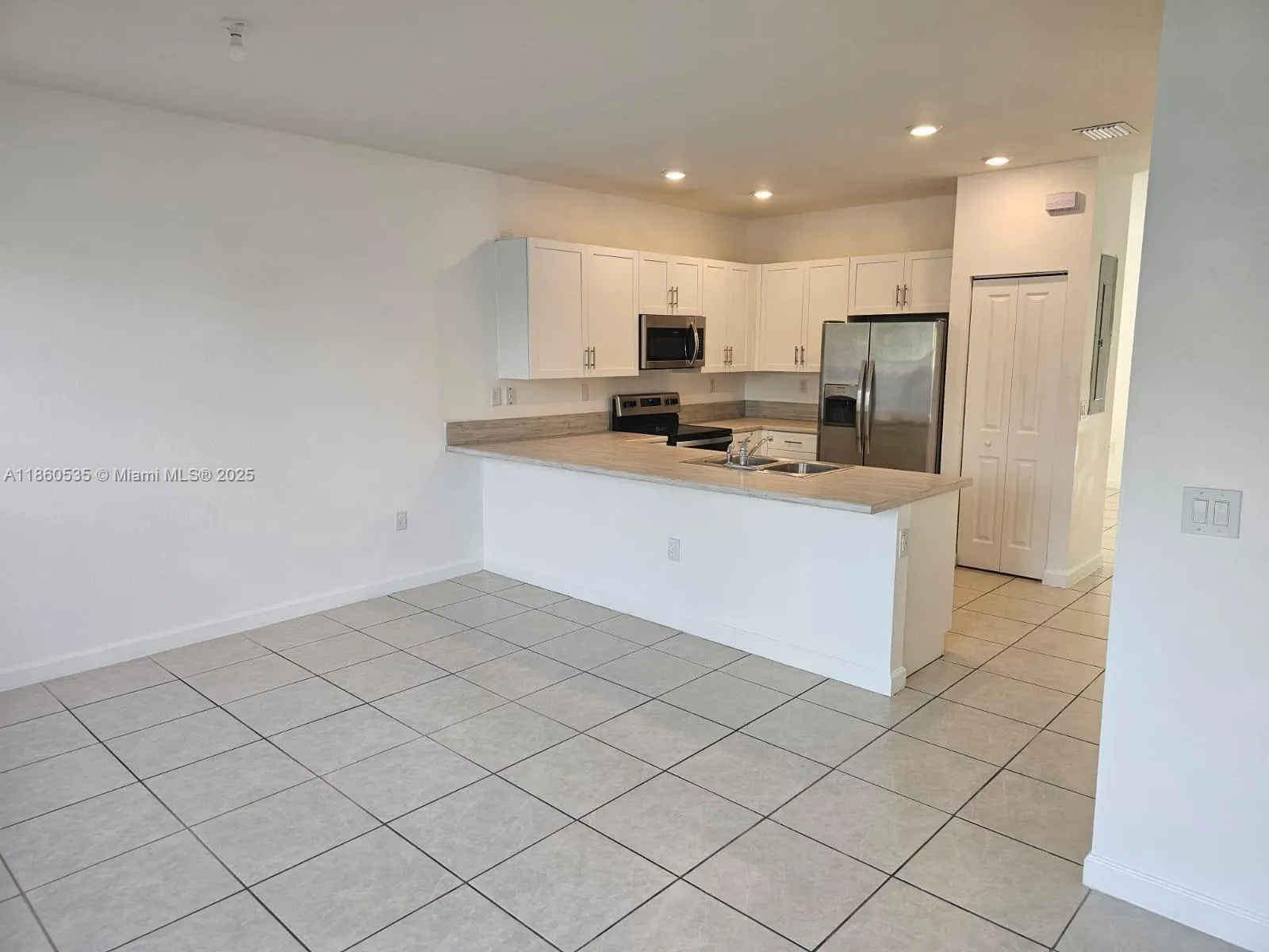 607 NE 208th Ter, #607