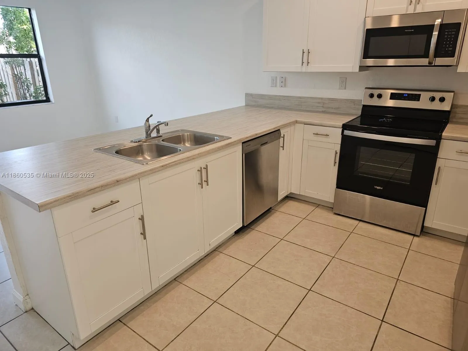 607 NE 208th Ter, #607