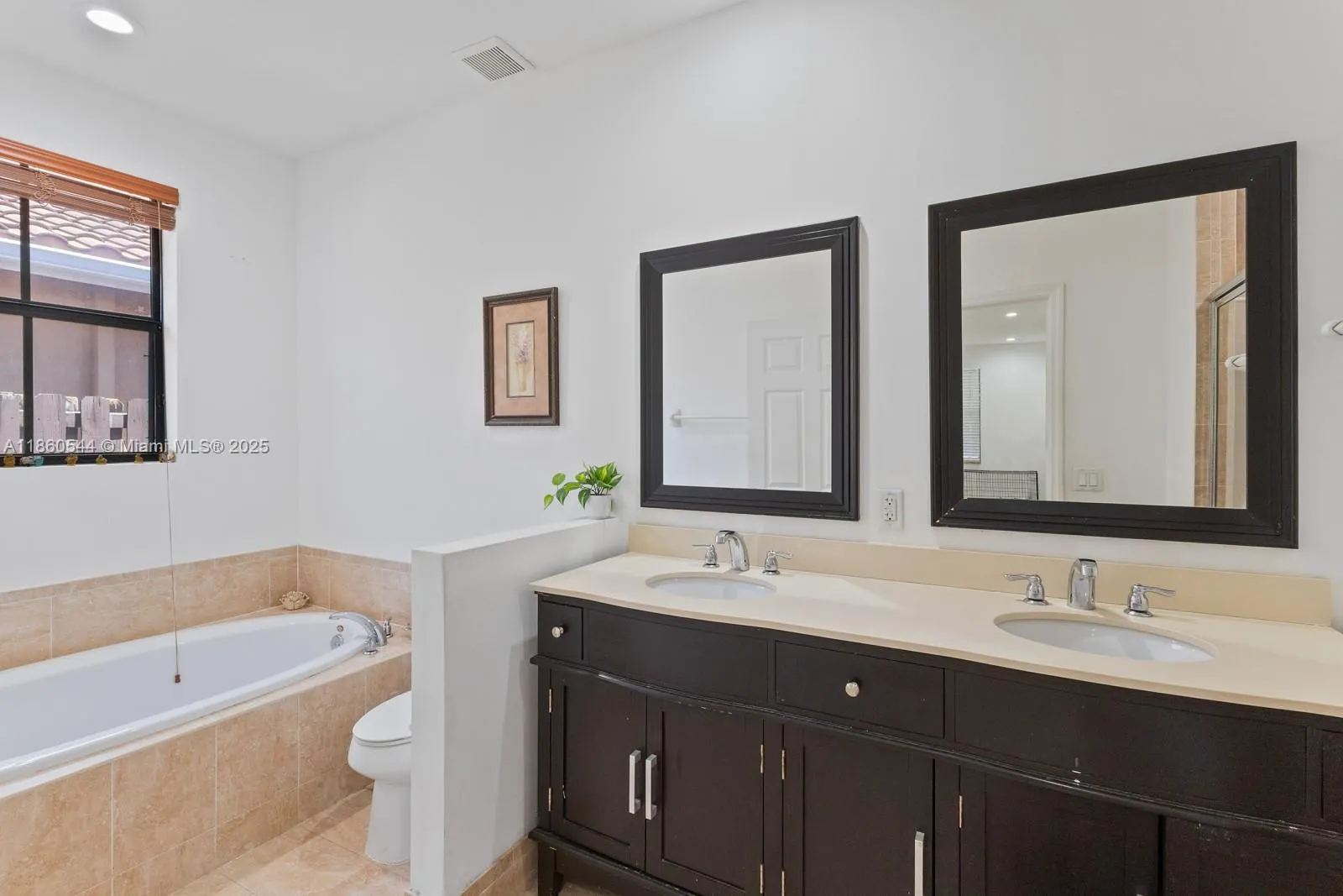 875 NW 97th Ct