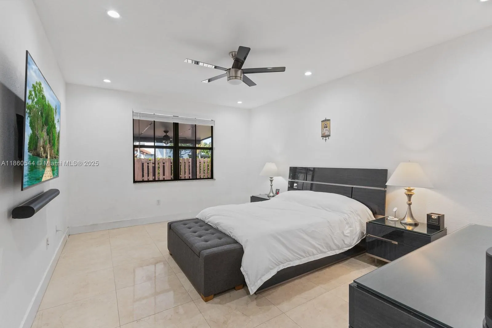 875 NW 97th Ct