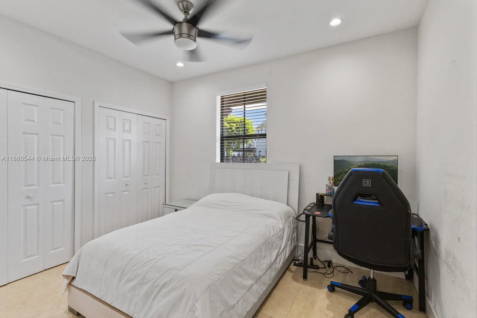875 NW 97th Ct