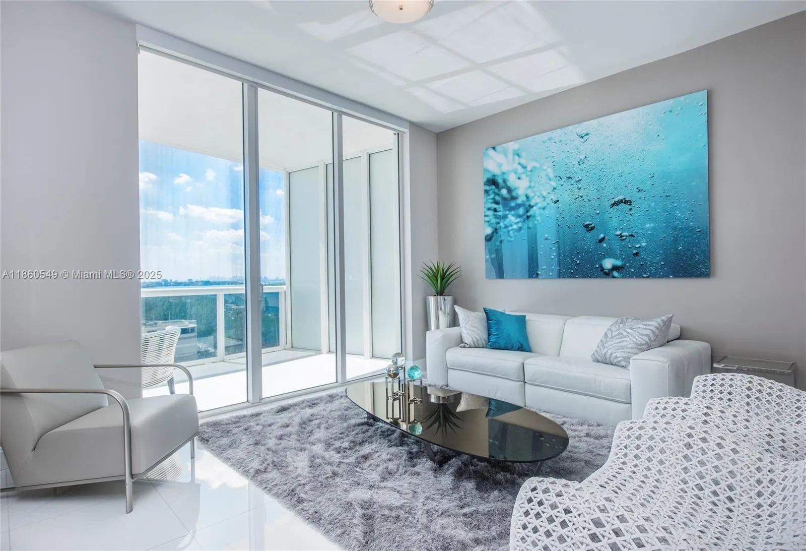 15811 Collins Ave, #1102