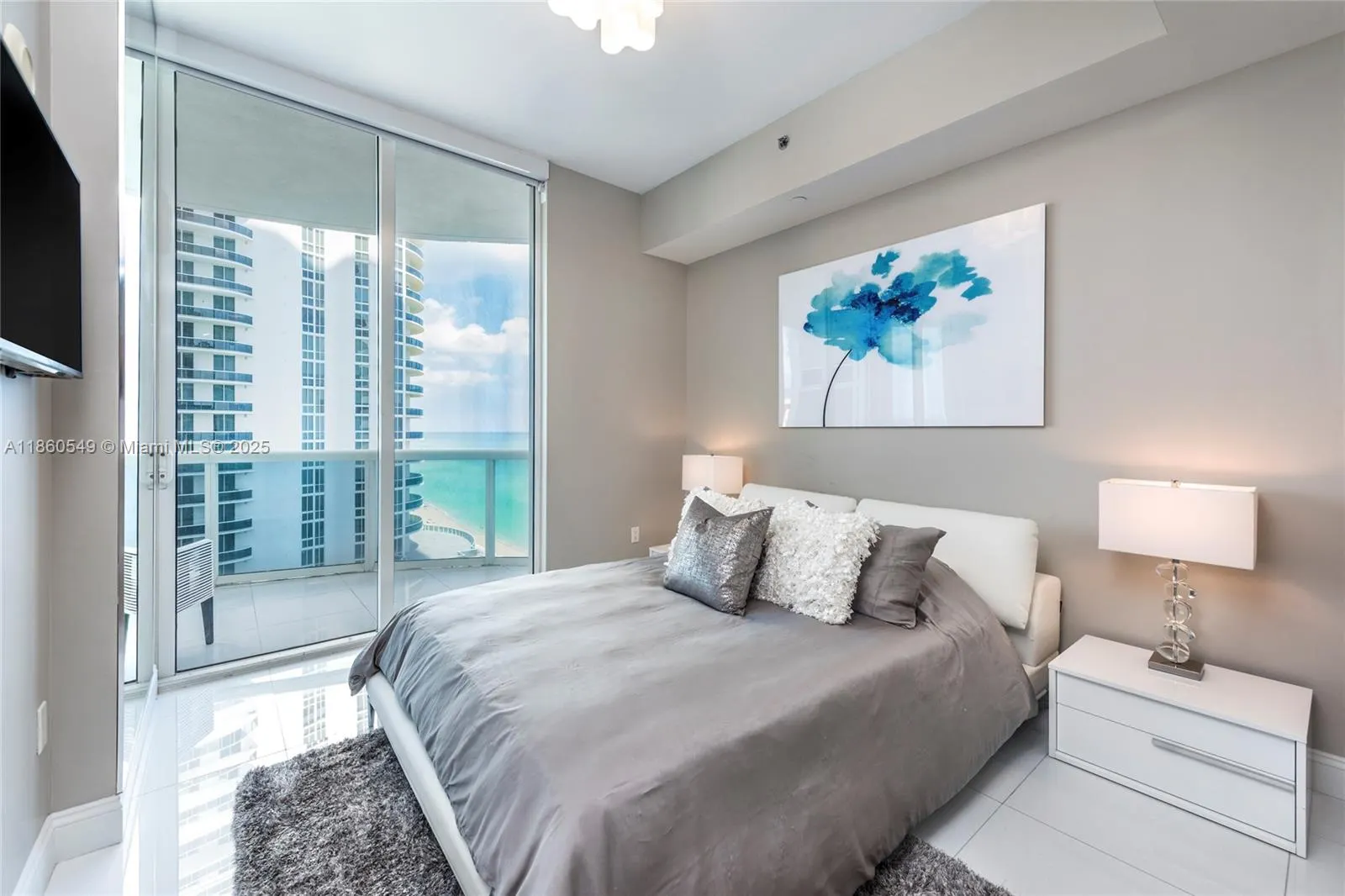 15811 Collins Ave, #1102