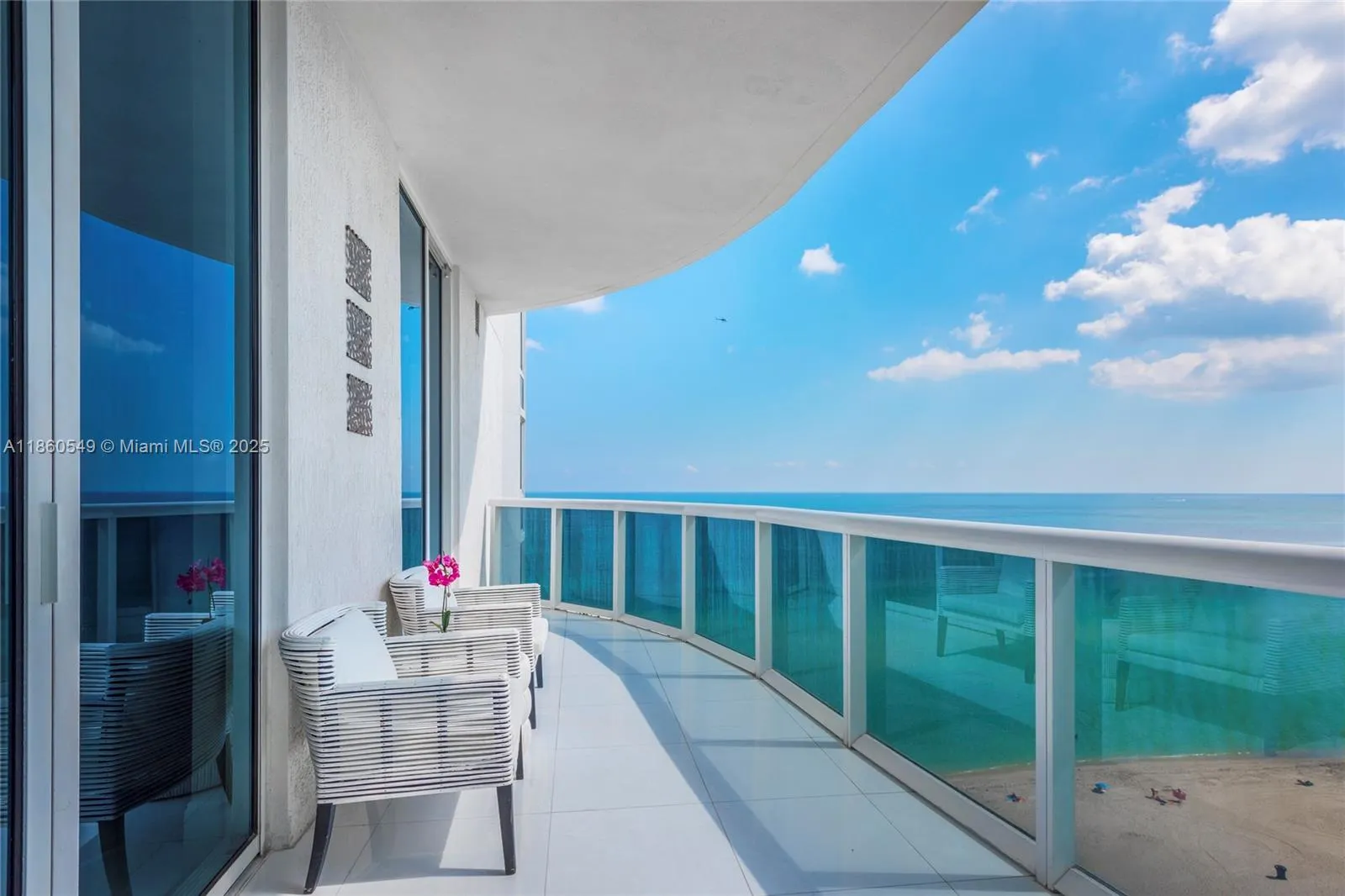 15811 Collins Ave, #1102