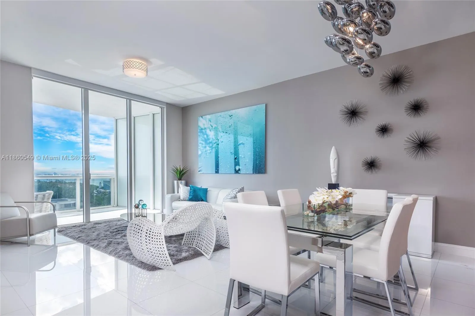 15811 Collins Ave, #1102