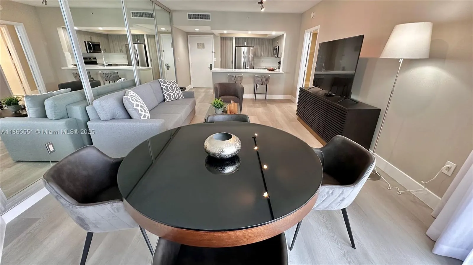17375 Collins Ave, #2003