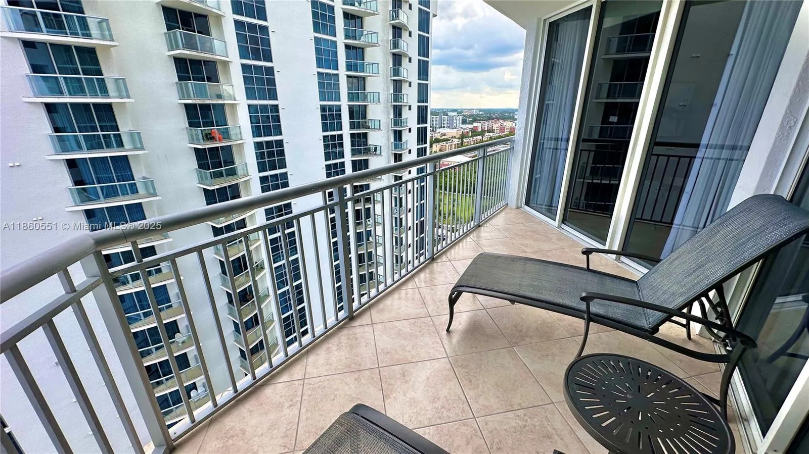 17375 Collins Ave, #2003