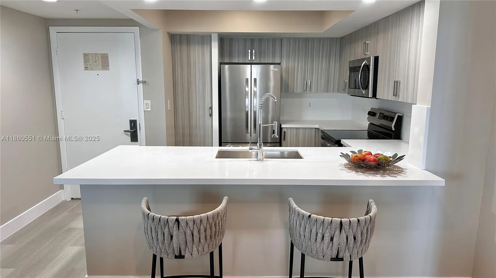 17375 Collins Ave, #2003