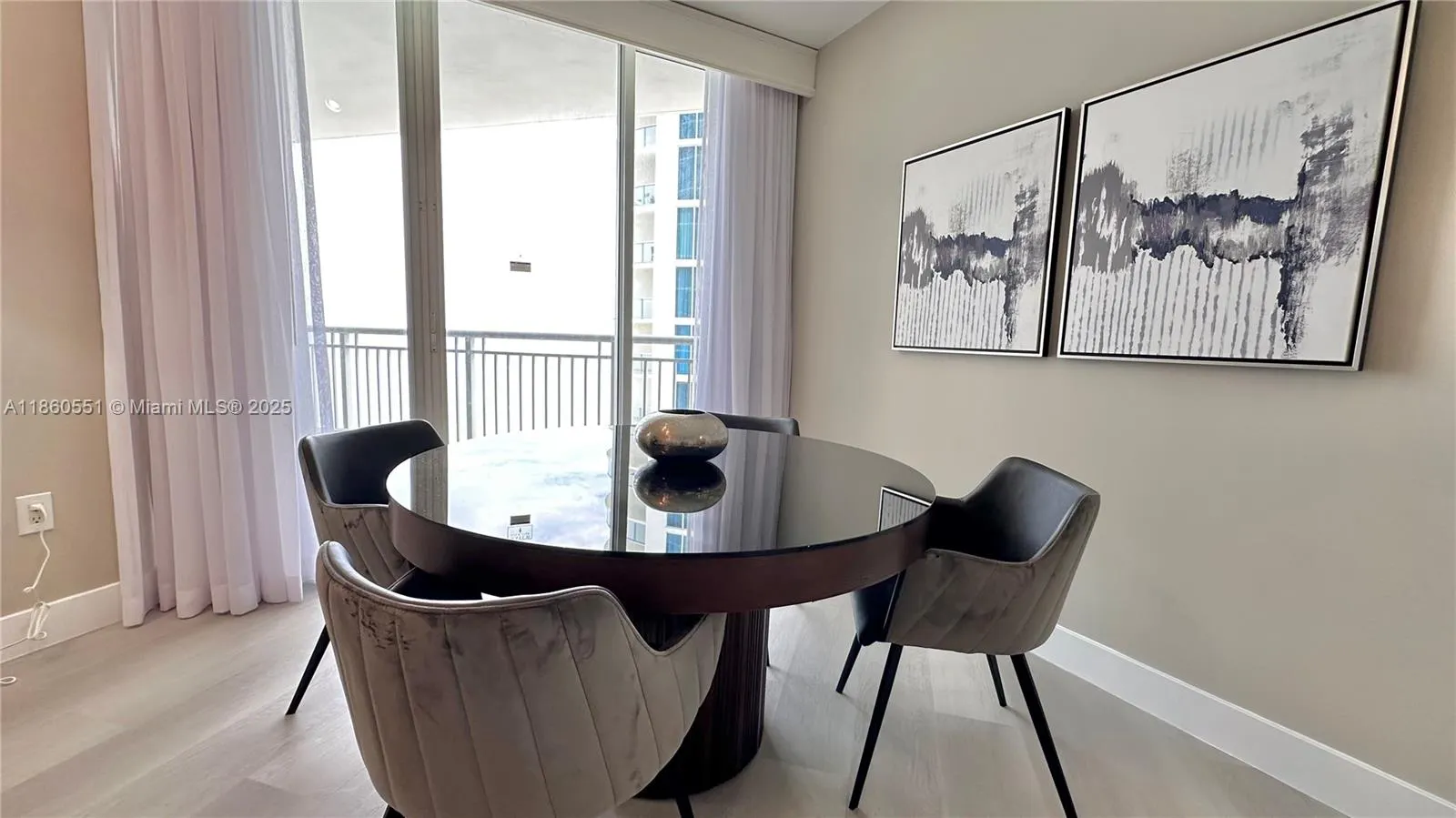 17375 Collins Ave, #2003