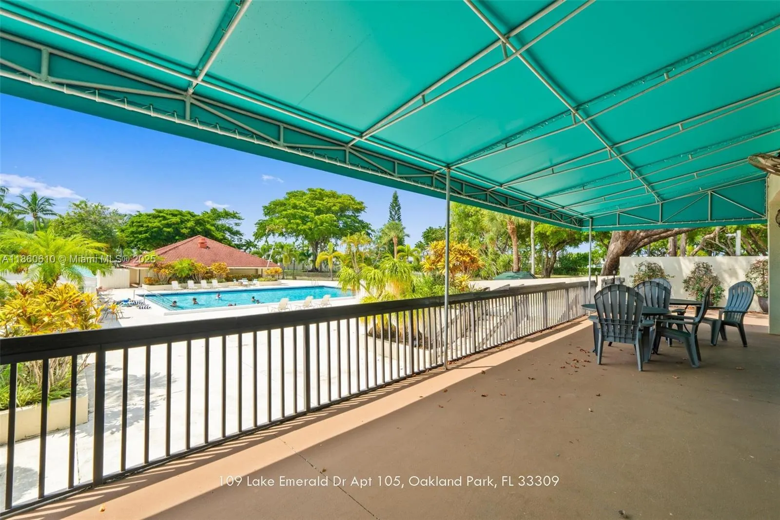 109 Lake Emerald Dr, #105