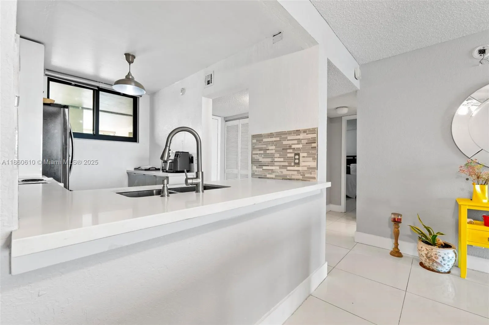 109 Lake Emerald Dr, #105