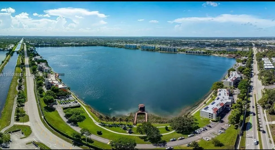 109 Lake Emerald Dr, #105