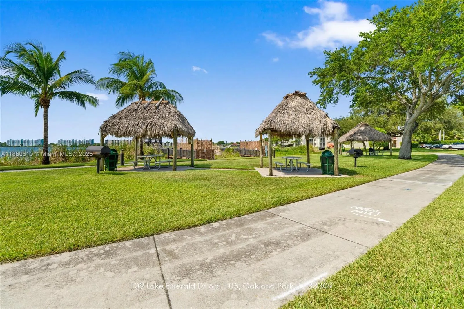 109 Lake Emerald Dr, #105