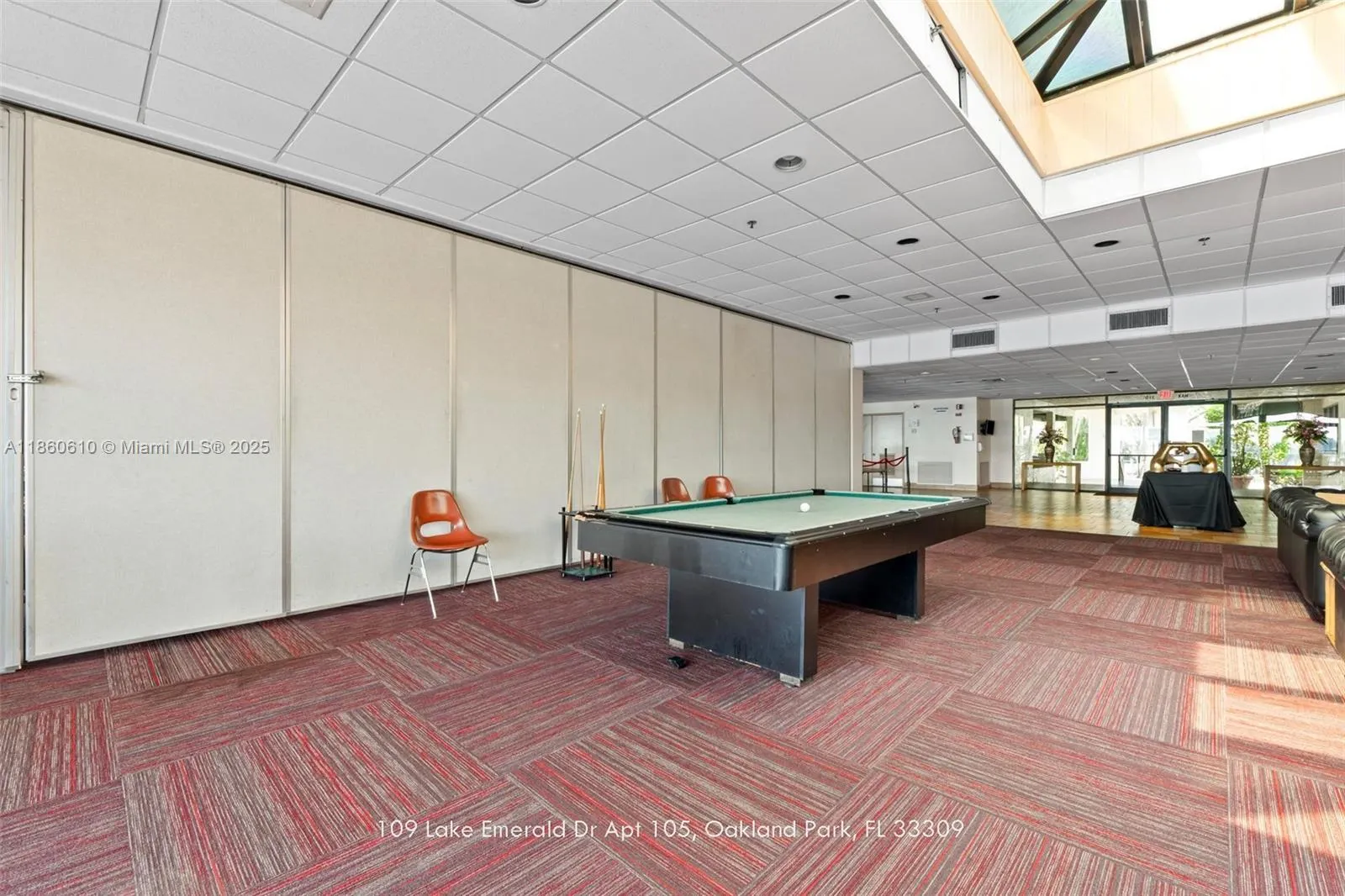 109 Lake Emerald Dr, #105