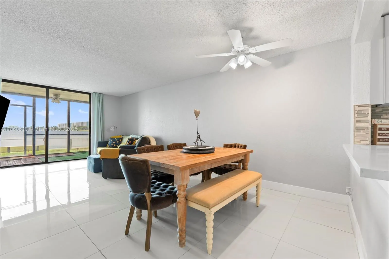 109 Lake Emerald Dr, #105