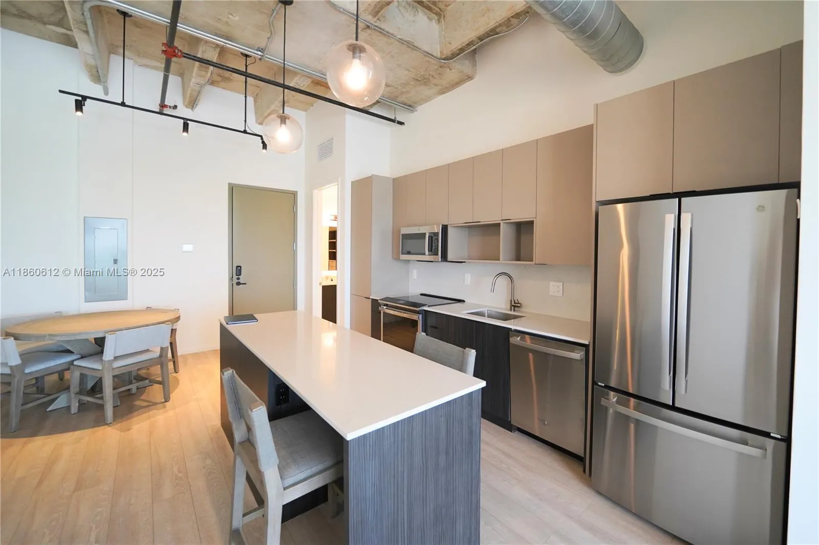 7920 NE 2nd Ave, #406