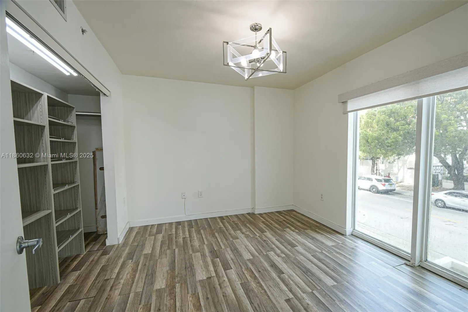 2740 SW 28th Ter, #201