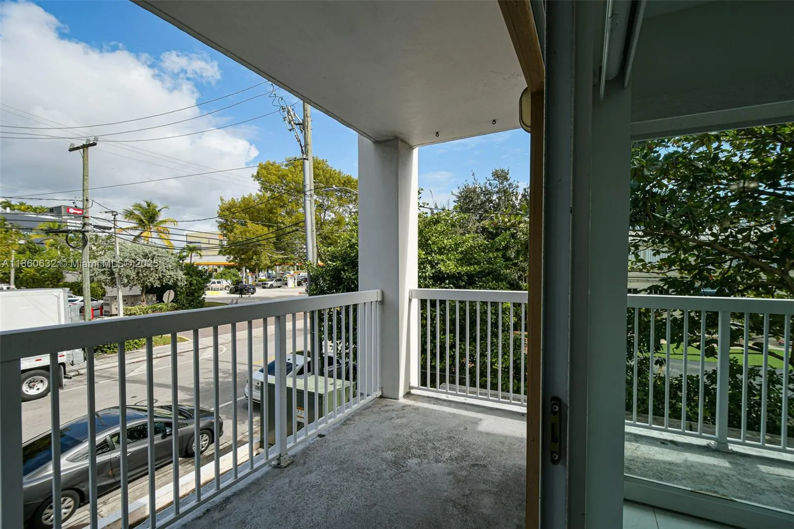 2740 SW 28th Ter, #201