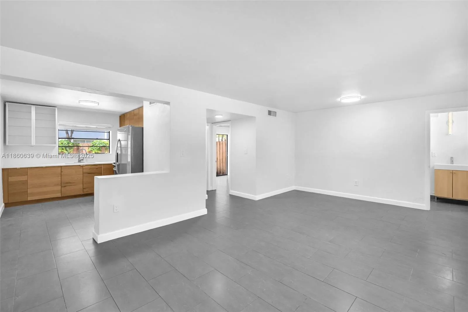 3265 Virginia St, #2