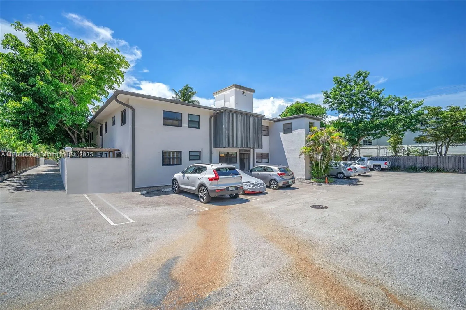 3265 Virginia St, #2