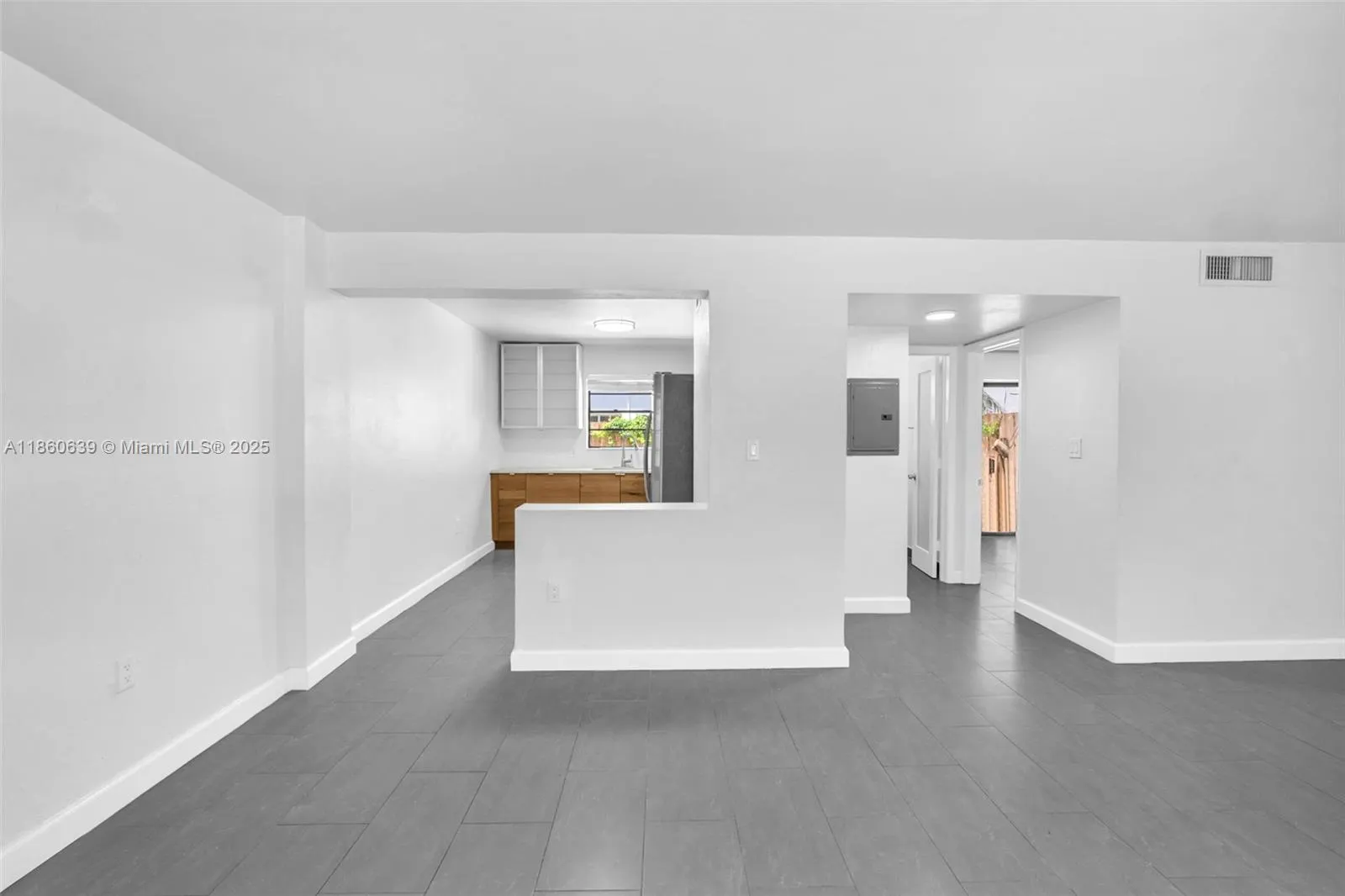 3265 Virginia St, #2